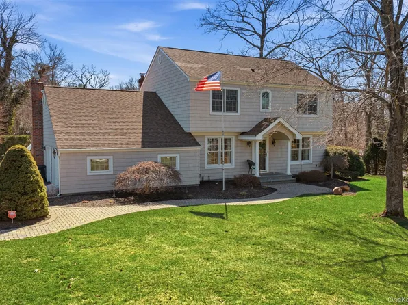 12 Fairway Drive, Middle Island, NY 11953