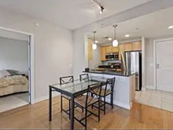 4th image of 2001 15th St N APT 409