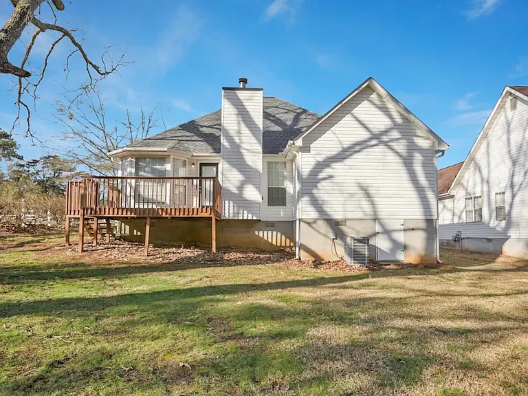 304 Jasmine Dr — Photo 13