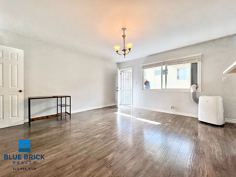 1526 Corinth Ave #9 — Photo 9