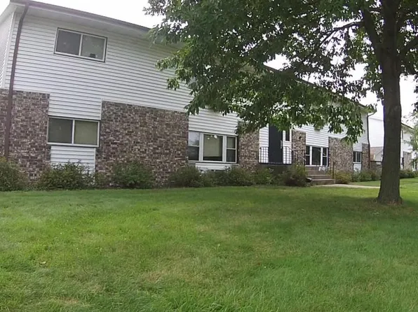 200 S Division St #16, Waunakee, WI 53597