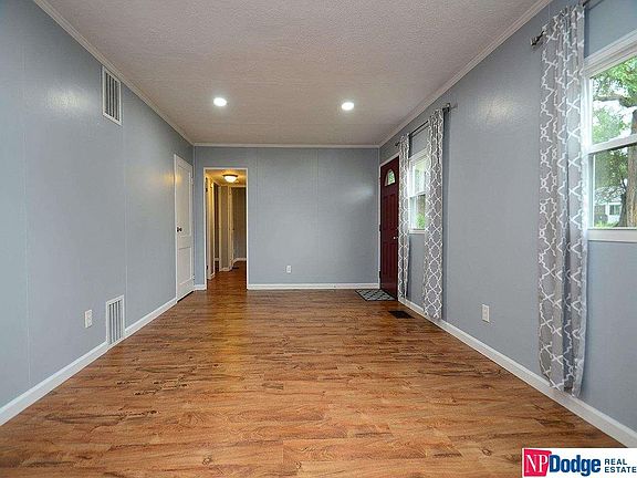 5th image of 6751 Charles St