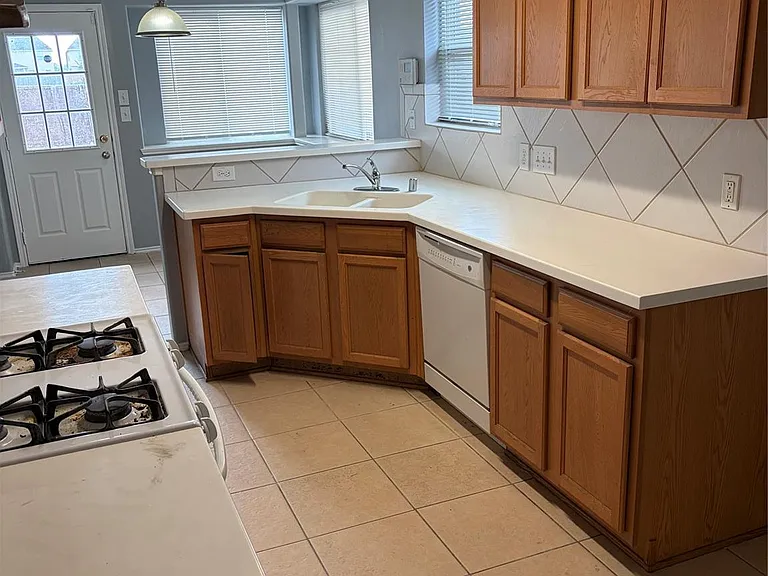 7214 Crescent Mills Dr — Photo 13