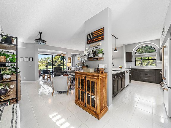 5th image of 8057 Aberdeen Drive #102
