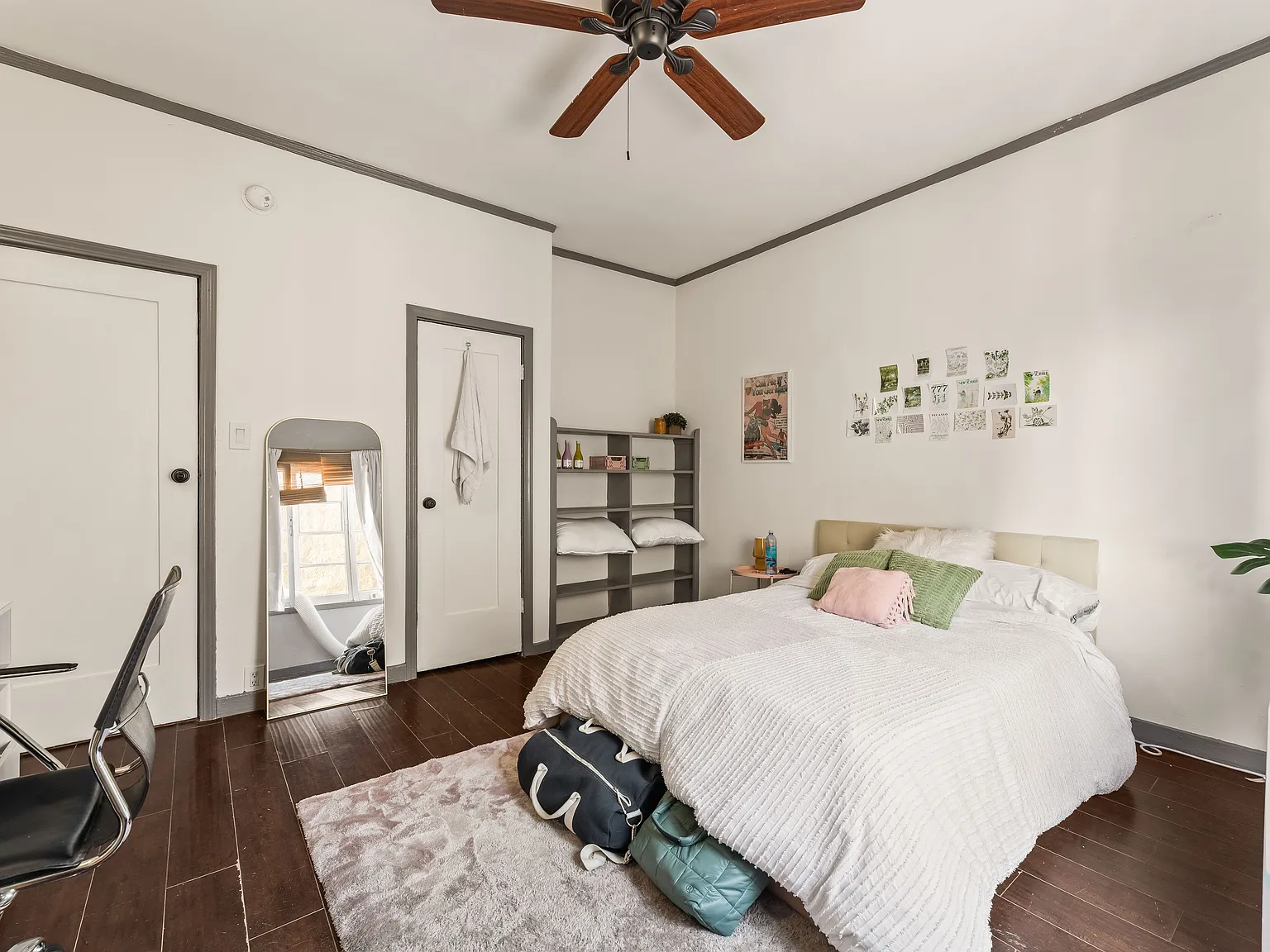 8 bed, 3000 sqft, $1,200 — Photo 2