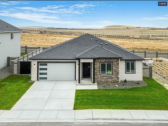 2nd image of 7934 Cardinal Peak St