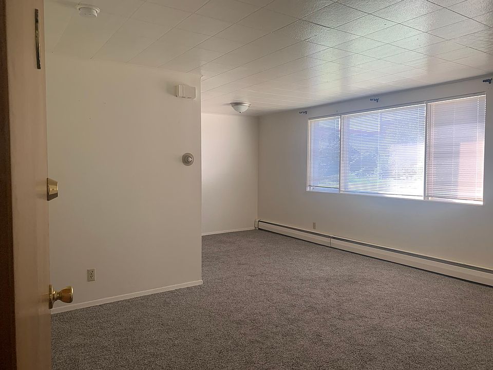 1st image of 527 E Main St #1