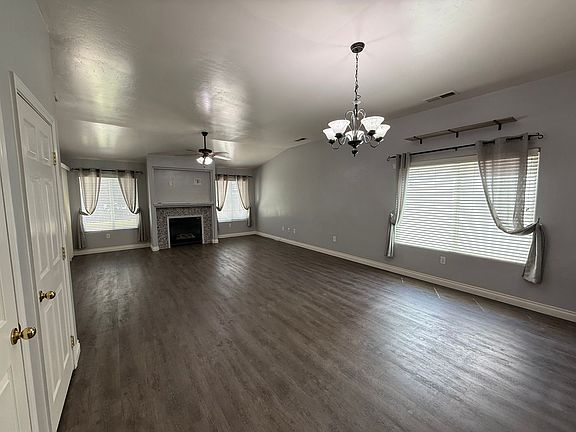 5th image of 10919 Golden Valley Dr