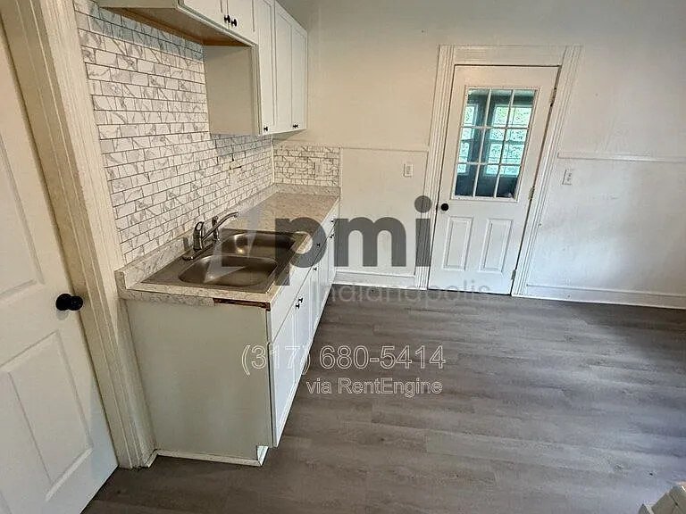 1308 W 4th St — Photo 8