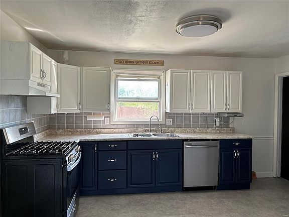 4th image of 18 Jane Ct