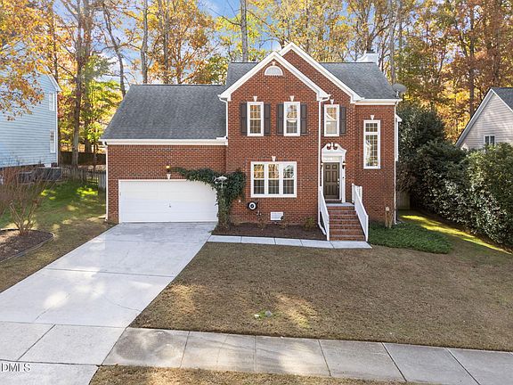 2nd image of 304 Silvergrove Dr