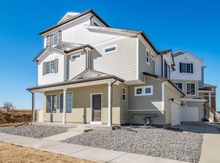 3498 Streamwood Dr, Johnstown, CO 80534