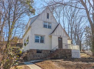 57 Center Dr, Old Greenwich, CT