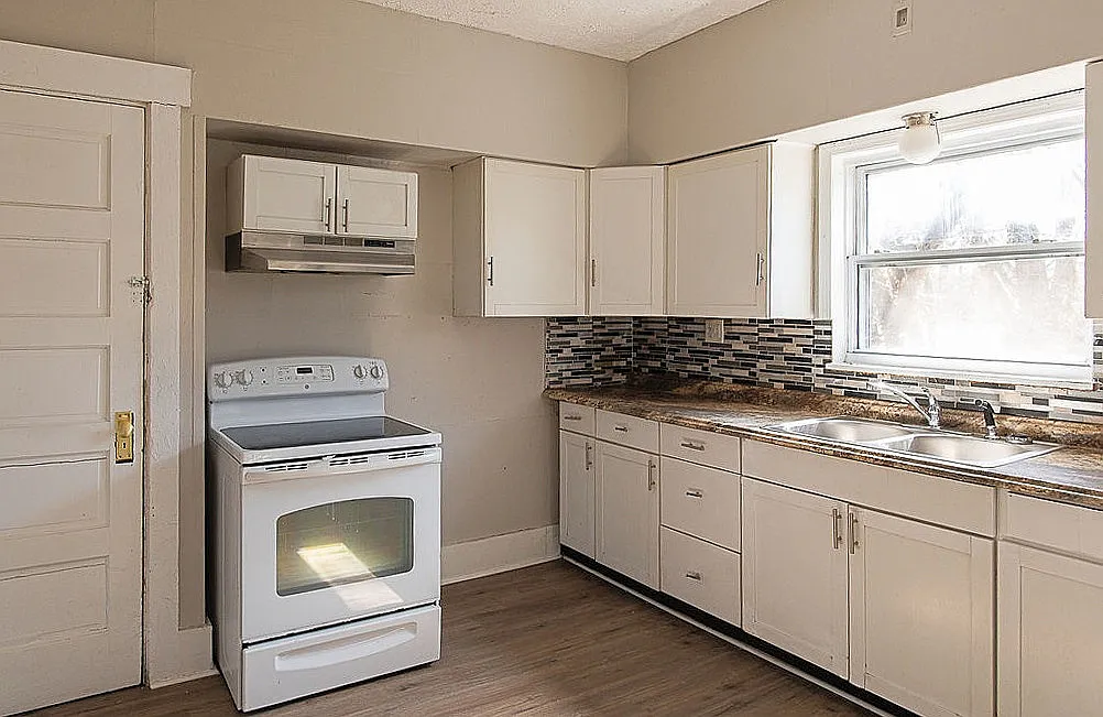 2141 Philadelphia Drive — Photo 3