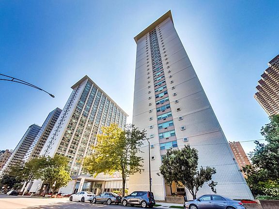 2nd image of 3600 N Lake Shore Dr APT 202