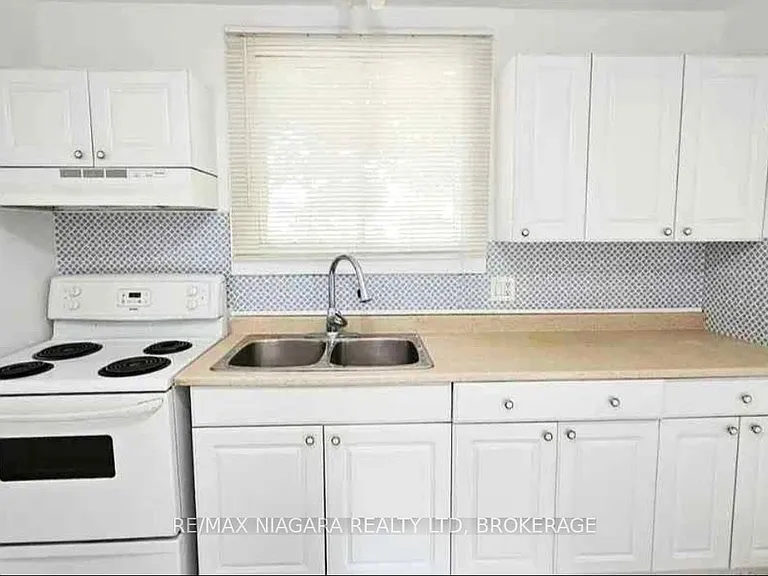 5634 Drummond Rd #UPPER — Photo 3
