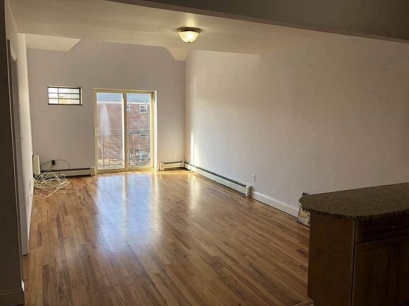 2nd image of 4507 25th Ave APT 3