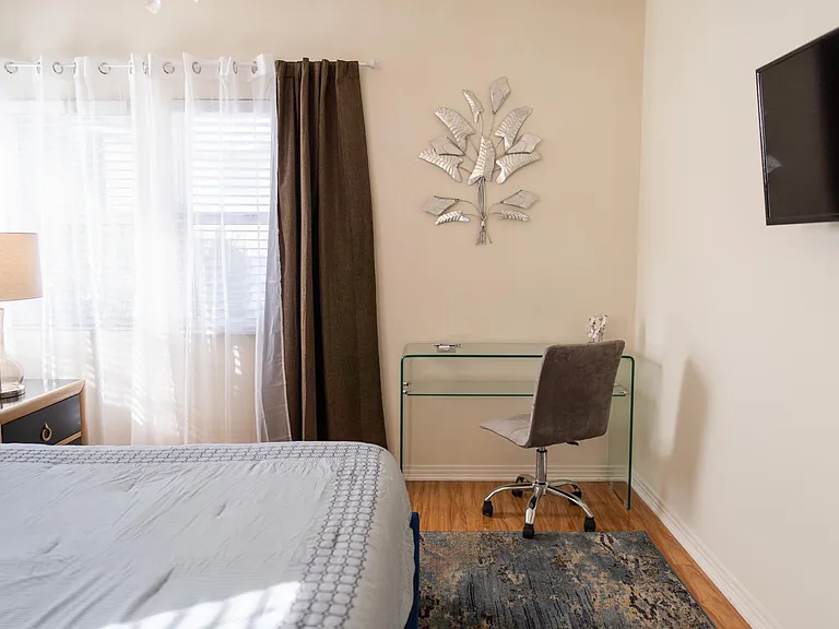 5756 Case Ave — Photo 38
