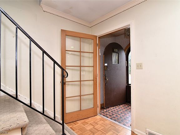 4th image of 3483 Severn Rd