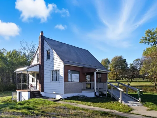 1052 S Saint Marys St, Saint Marys, PA 15857