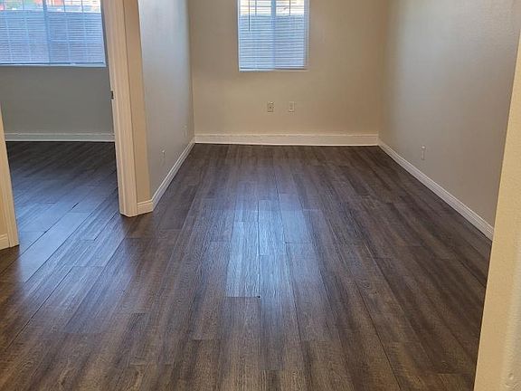 4th image of 174 E King St