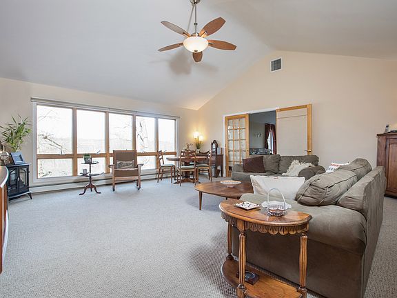 4th image of 2346 Vista Ct