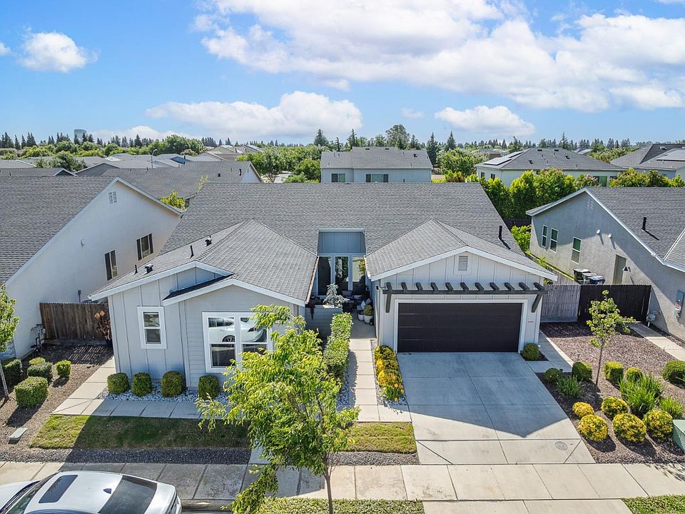 1st image of 3743 Gabriel Dr