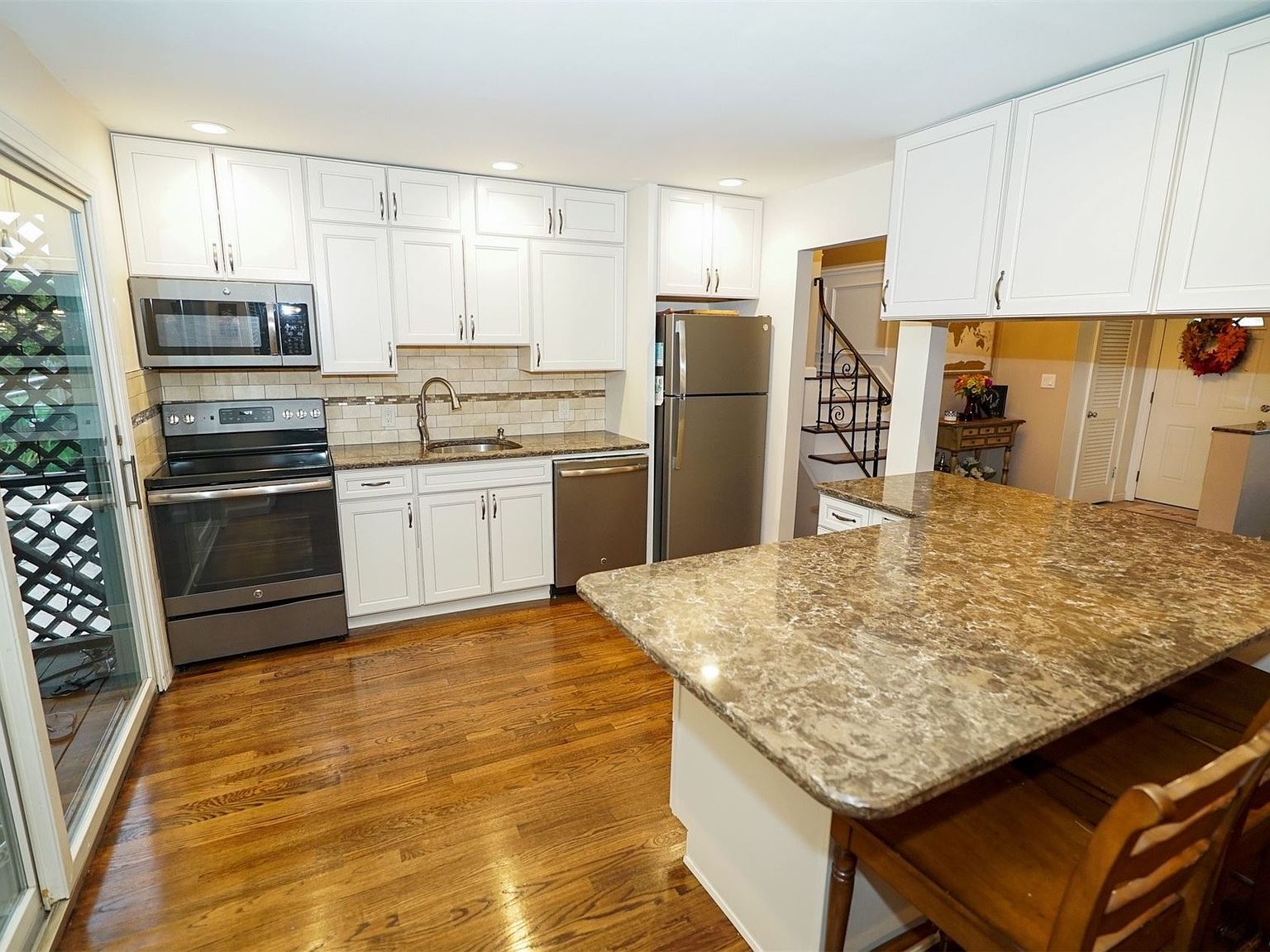4 Nowick Lane, Smithtown, NY 11787 | Zillow