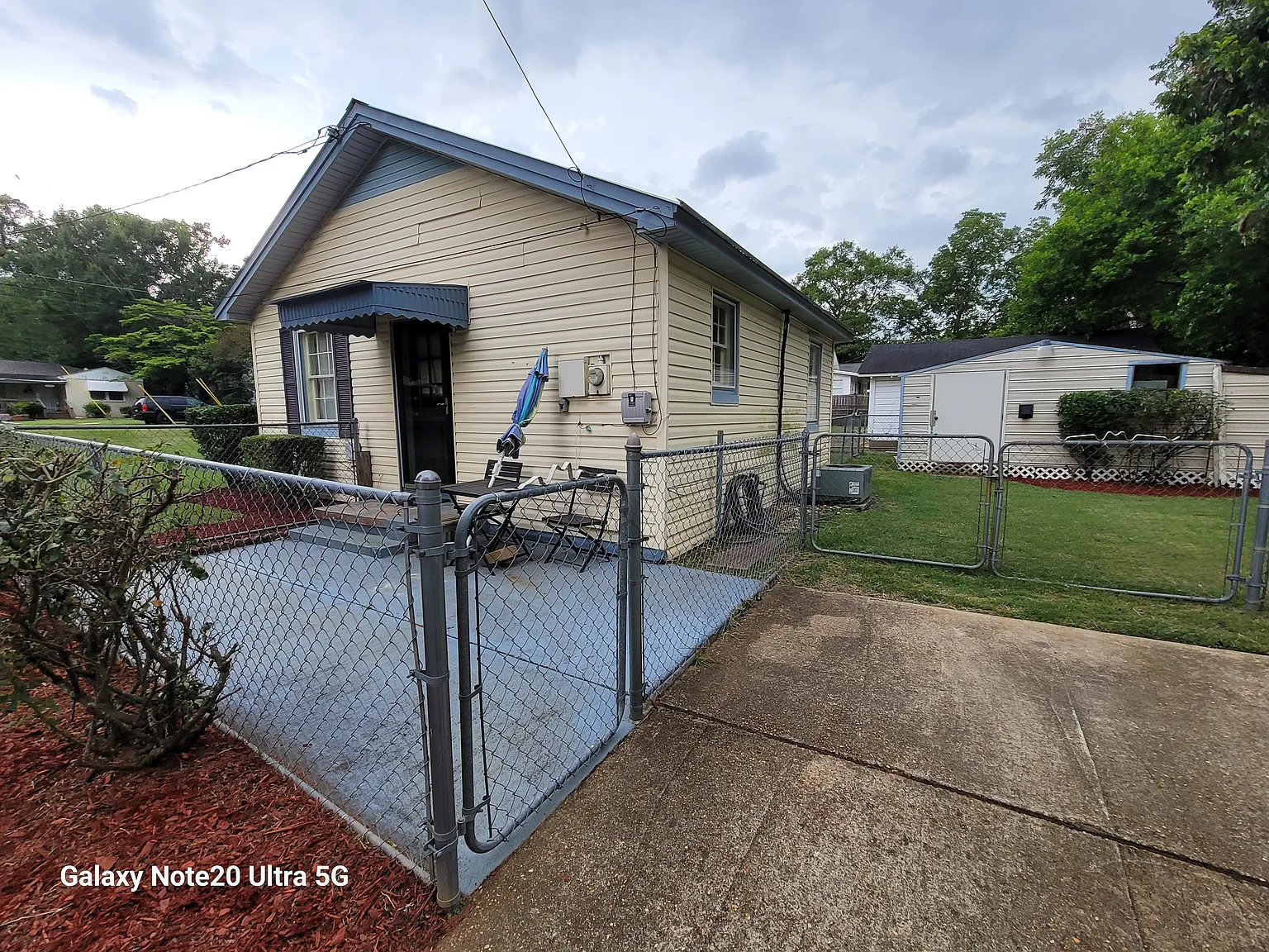 2141 Windsor Ave — Photo 4