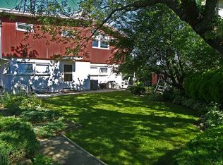 13 Washington Pl #2, Island Park, NY 11558