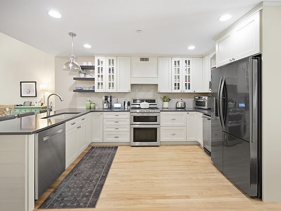 3rd image of 11 Jacobs Way