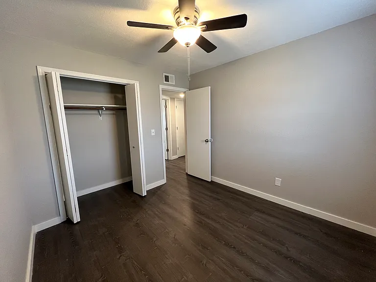 2725 N 155th Ter #2725 — Photo 11