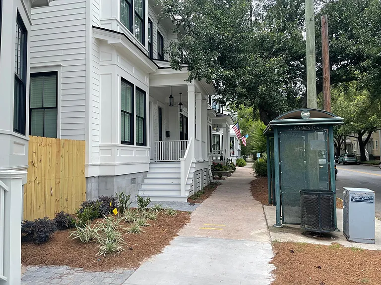 549 E Gwinnett St — Photo 30