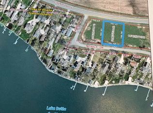 Nickels Dr #2, Oshkosh, WI 54904