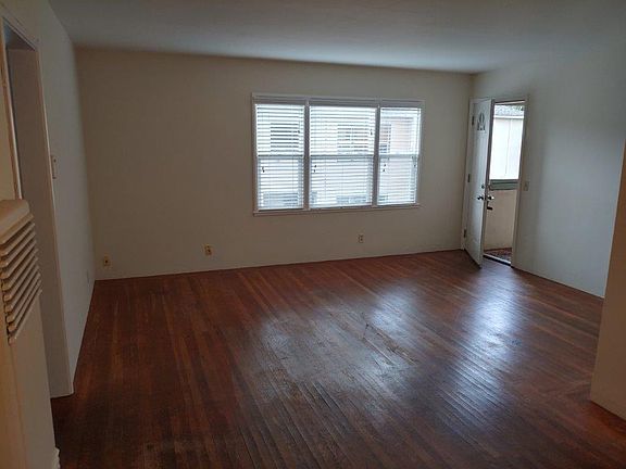 2nd image of 523 Matadero Ave APT 6