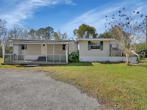 498 King Charles Cir, Deland, FL 32724