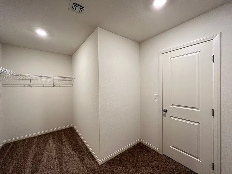 7569 W Mistral Ave — Photo 10