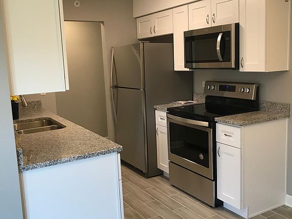 3rd image of 905 Casey Ct #40-03