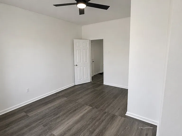 402 Lyceum Ave #A — Photo 4