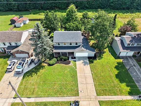 5th image of 5889 Wade Rd