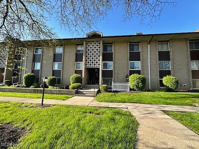 1st image of 10429 N Church Dr APT 117