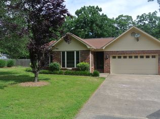 13 Silverthorn Dr, Conway, AR 72032