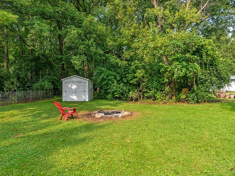 15403 Maxwell Ave — Photo 21