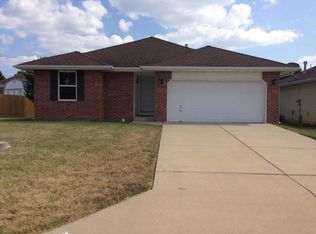 3208 W Scott St, Springfield, MO 65803