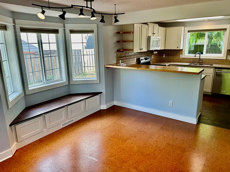 16018 SW Redclover Ln — Photo 4