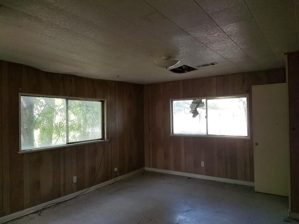 2nd image of 24 Prospect St