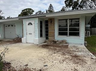 1879 New Hampshire Ave NE, Saint Petersburg, FL 33703