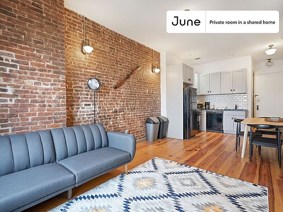 3rd image of 209 W 135th St