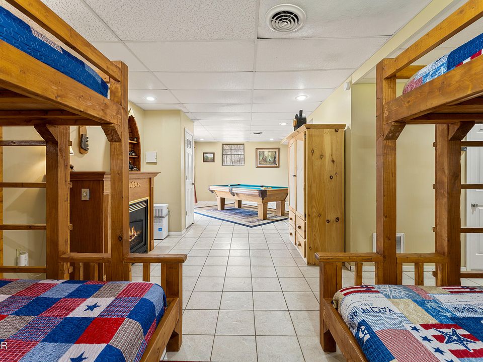 22nd image of 1855 Spring Hill Dr