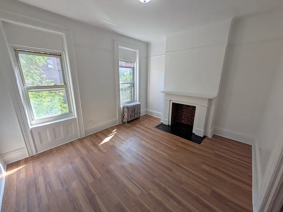 443 Lincoln Pl #3L